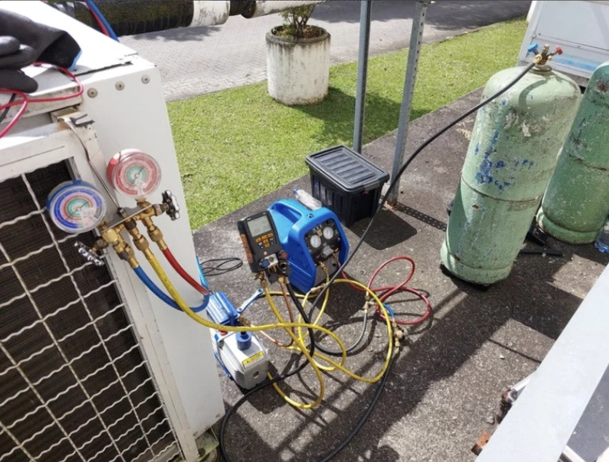 Recarga de gás e teste de estanqueidade — KazaPro